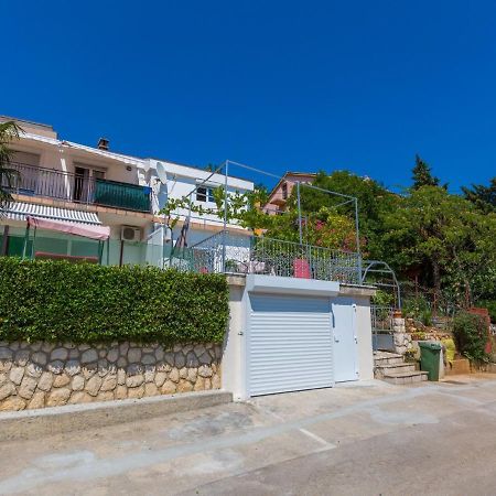 דראמליי Apartments Adrasteja מראה חיצוני תמונה