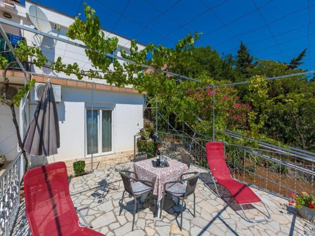 דראמליי Apartments Adrasteja מראה חיצוני תמונה