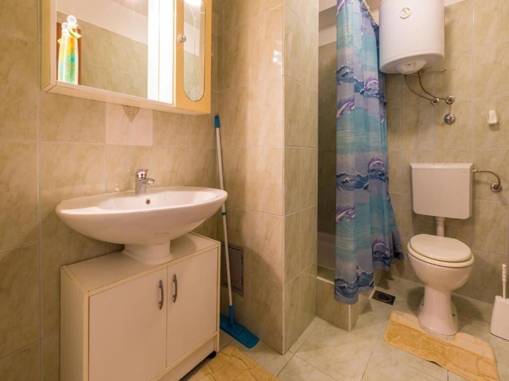 דראמליי Apartments Adrasteja מראה חיצוני תמונה