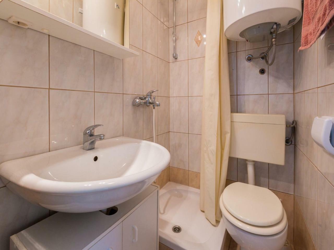 דראמליי Apartments Adrasteja מראה חיצוני תמונה