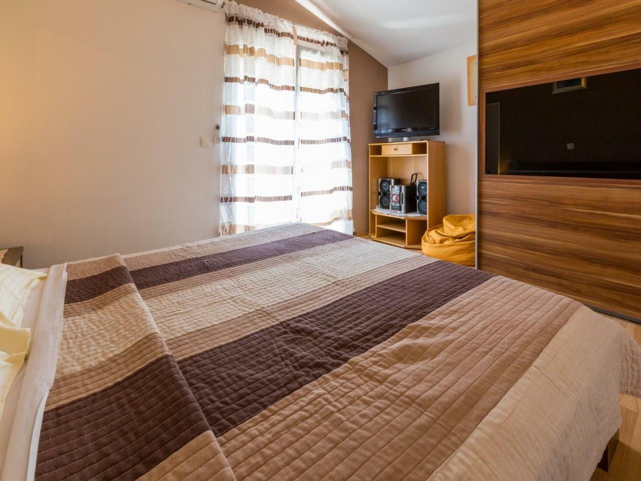 דראמליי Apartments Adrasteja מראה חיצוני תמונה