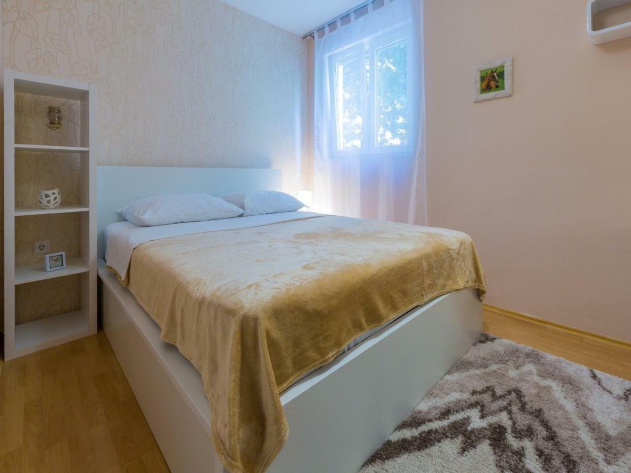 דראמליי Apartments Adrasteja מראה חיצוני תמונה