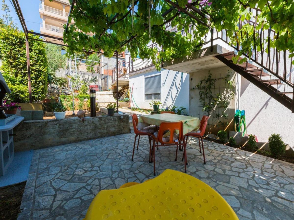 דראמליי Apartments Adrasteja מראה חיצוני תמונה